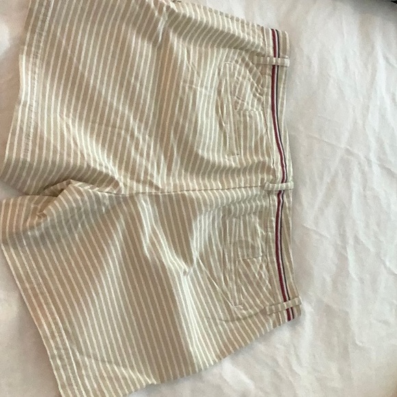Tommy Hilfiger shorts - Picture 2 of 5